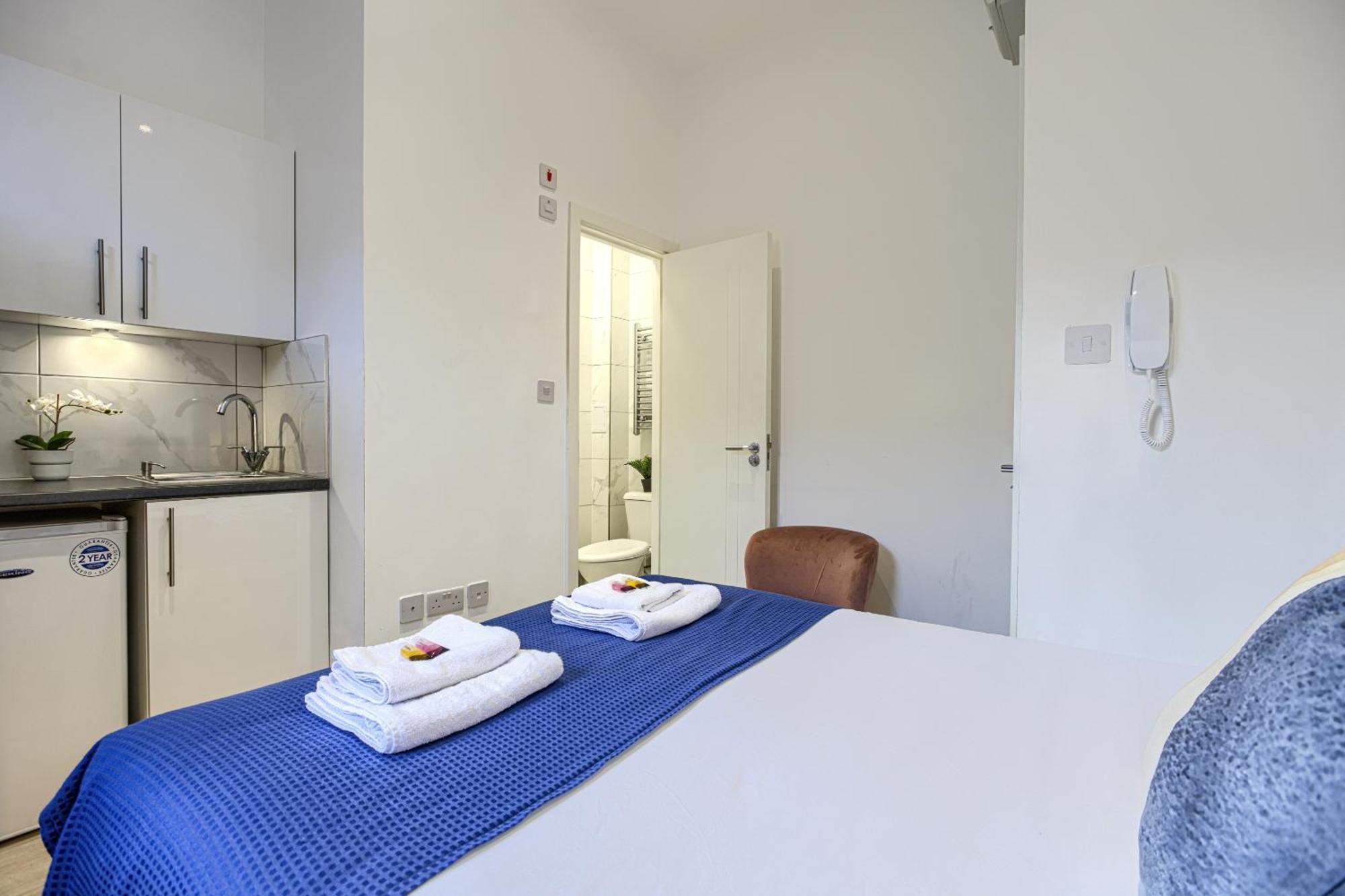 The Finsbury Deluxe Apartments Londen Kamer foto