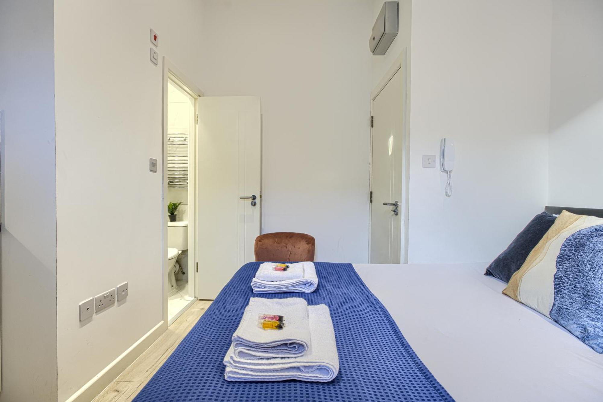The Finsbury Deluxe Apartments Londen Kamer foto